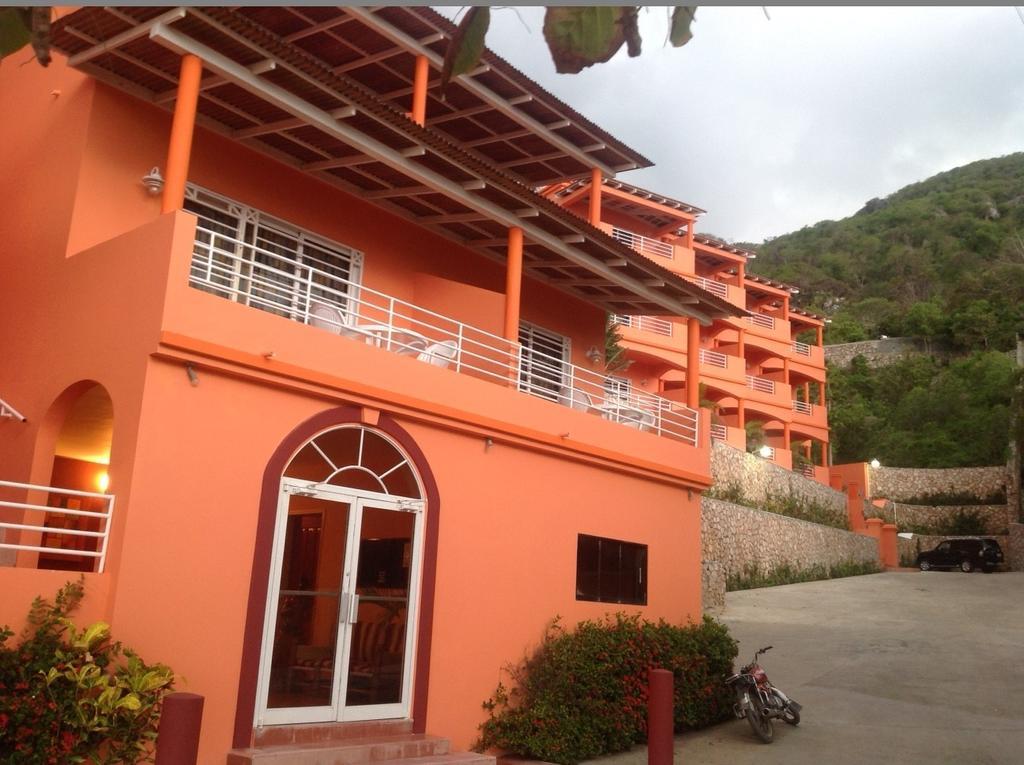 Rival Hotel Cap-Haïtien Esterno foto