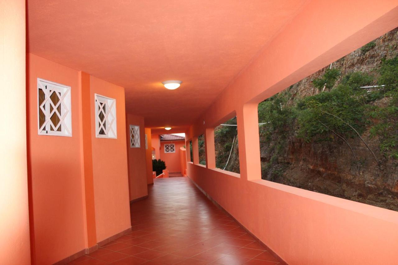 Rival Hotel Cap-Haïtien Esterno foto